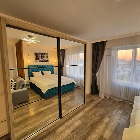 Cozy Sunset Near Calea Victoriei Апартаменты *