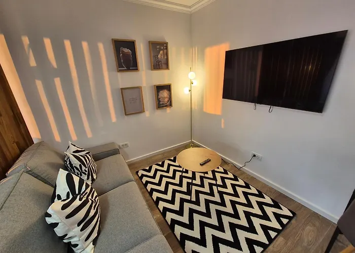 Cozy Sunset Near Calea Victoriei