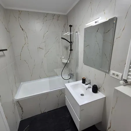 Cozy Sunset Near Calea Victoriei Διαμέρισμα