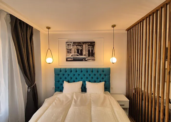 Cozy Sunset Near Calea Victoriei * Bucureşti